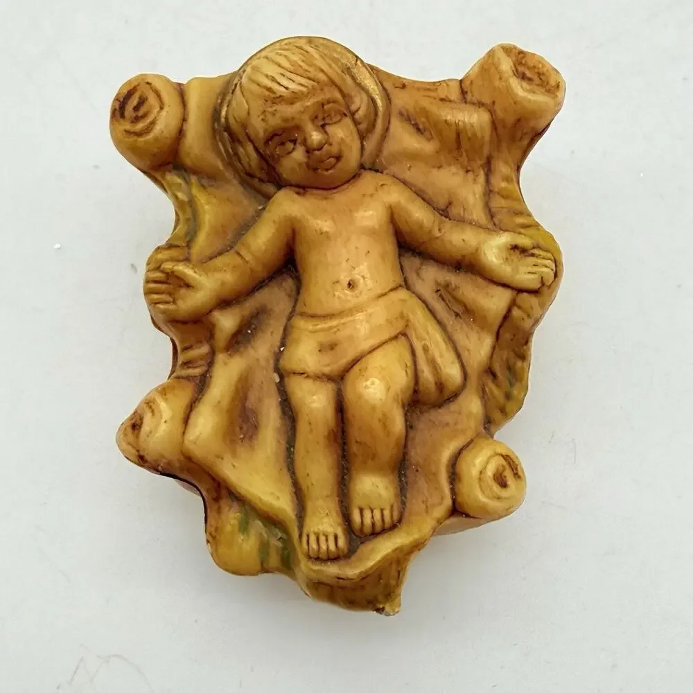 Hard Plastic Nativity Pieces Set 12 Made In Hong Kong